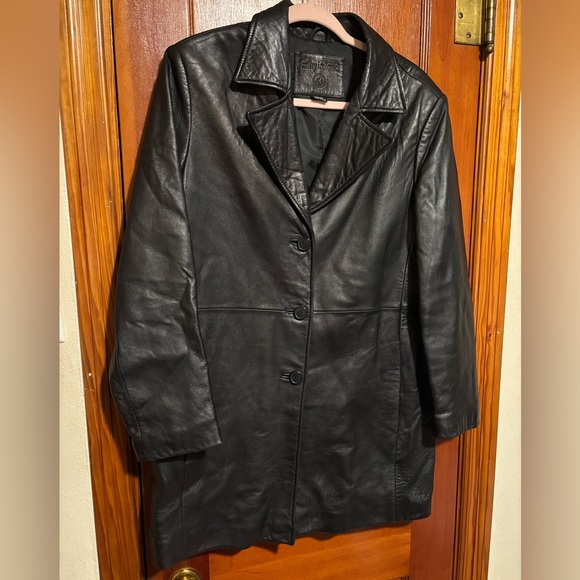 kathy ireland Jackets & Blazers - KATHY IRELAND Vintage Womens Black Leather Jacket Size Medium